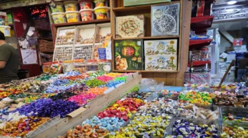 خبراء يكشفون أسباب ركود السوق العراقية وتراجع الدينار وضعف الإنفاق العام